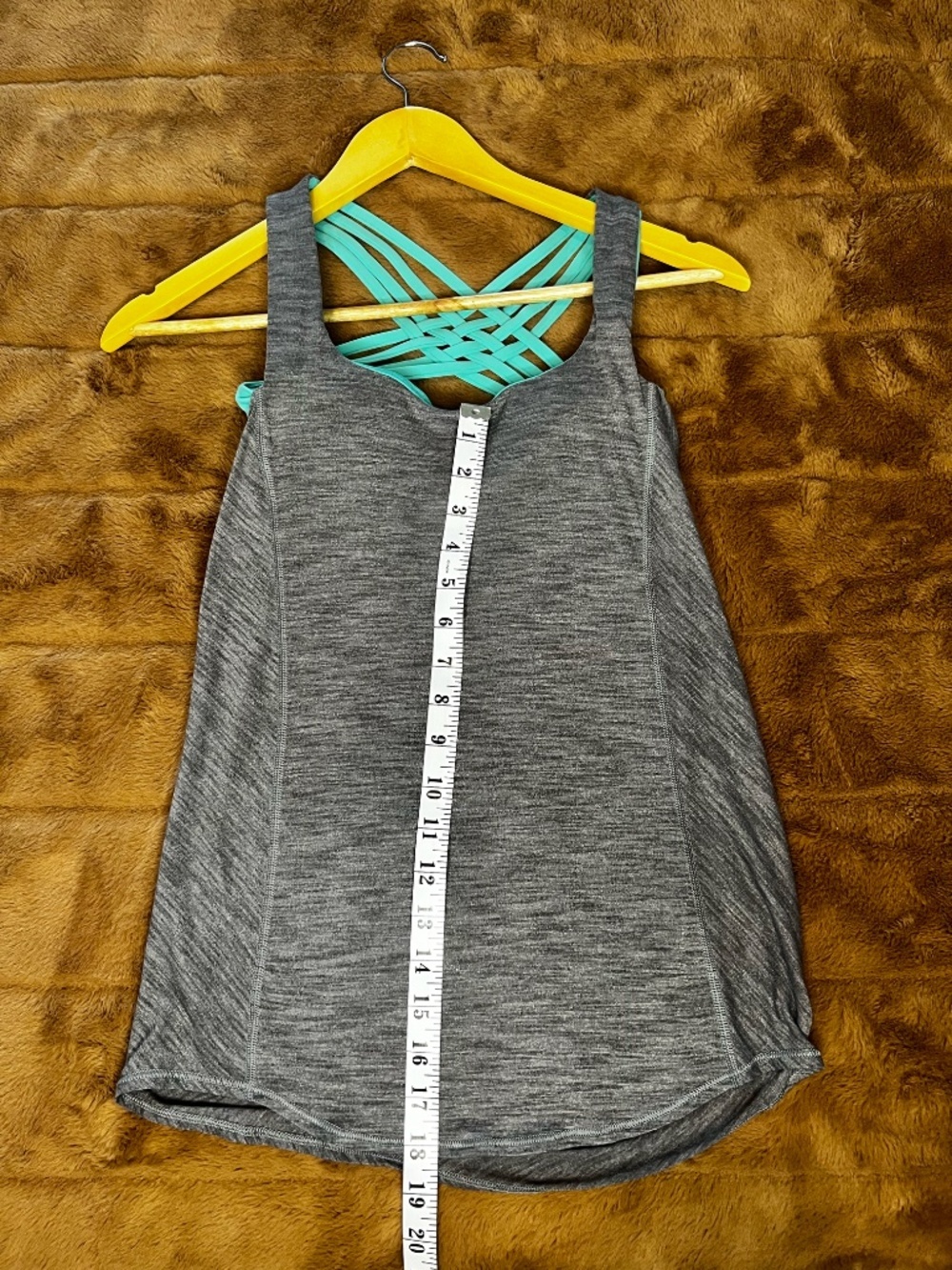 Lululemon Gray Tank Size 2 Open Cutout Back Green Strappy Yoga Athletic top - Picture 4 of 6